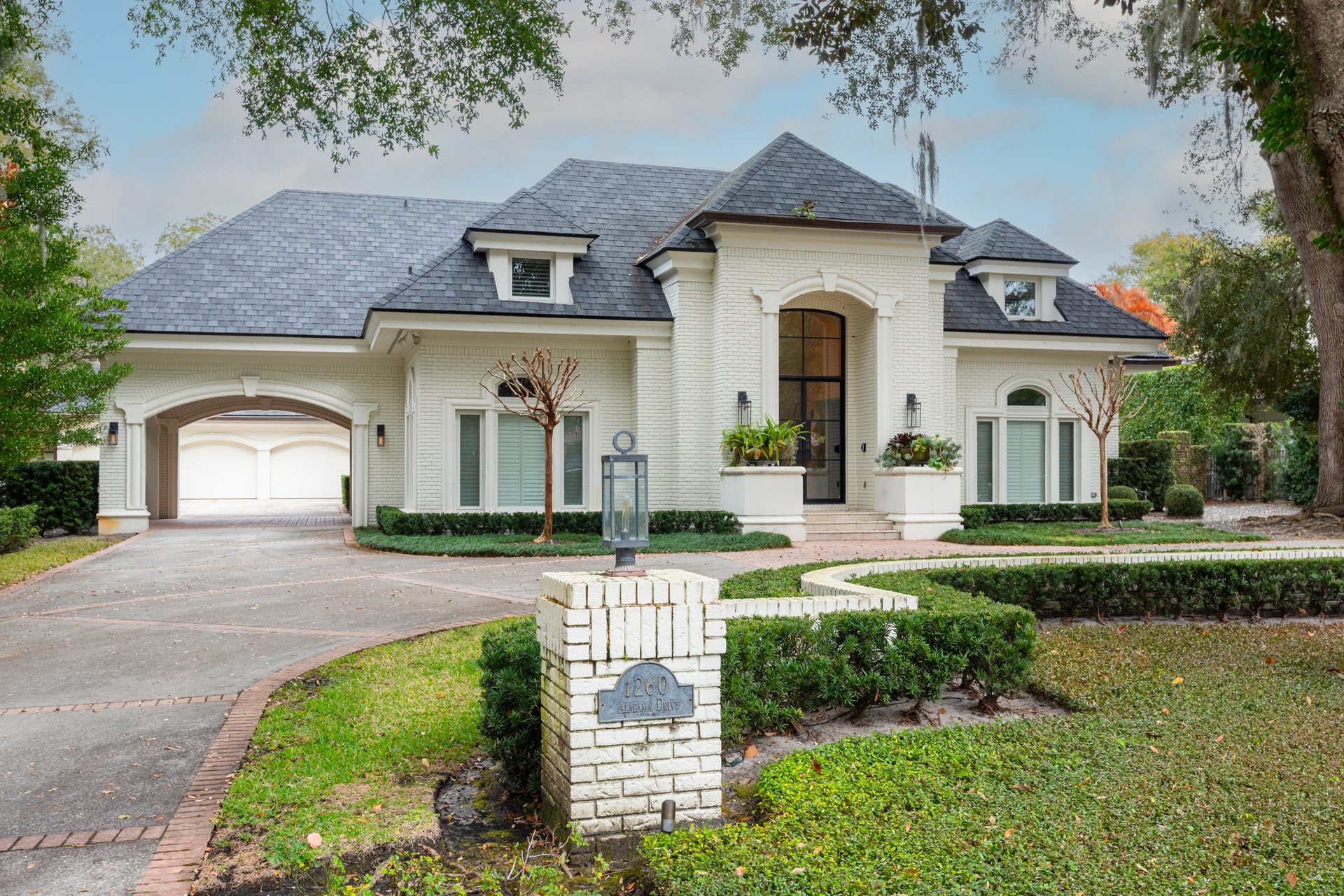 1260 Alabama Drive, photograph 1 of 6
